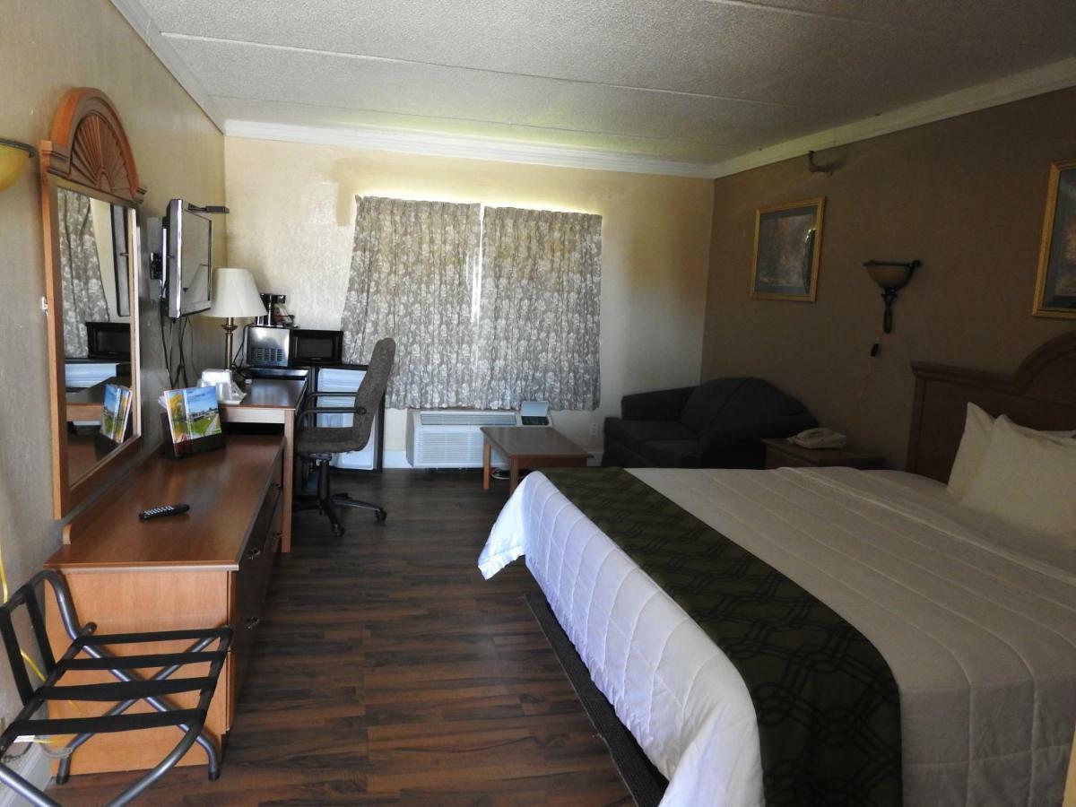 רום Relax Inn מראה חיצוני תמונה